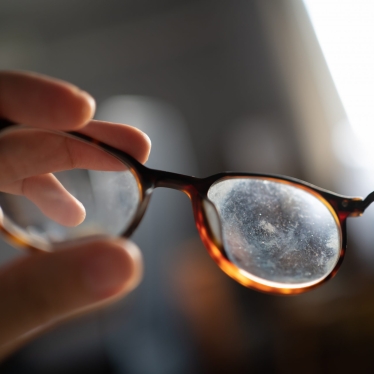 Eyeglasses,With,Dirty,Marks,On,Lens